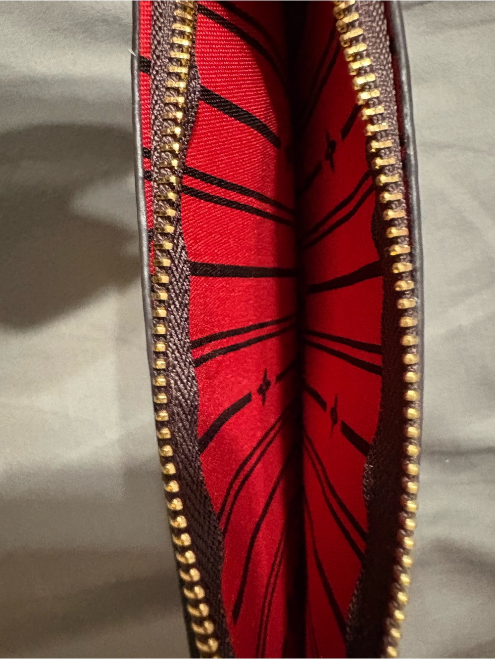 NWOT Louis Vuitton wristlet!